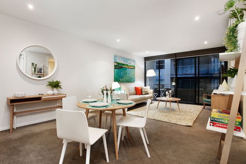 StayCentral On Nott St - Accommodation Perth 2