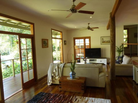 Magnolia Cottage - Accommodation Perth 6