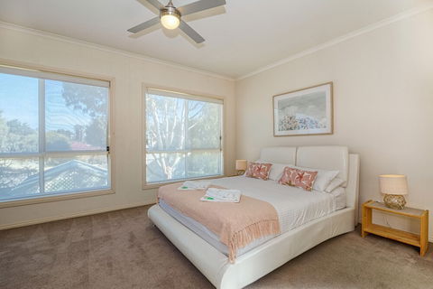 The Lighthouse - Accommodation Perth 4