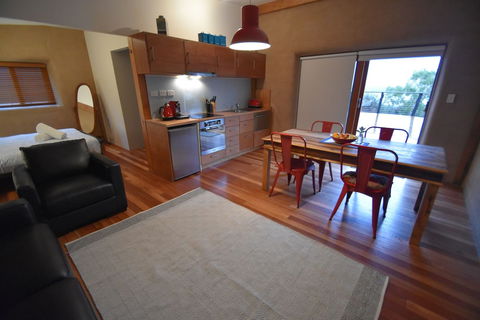 Studio 59 - Accommodation Perth 3