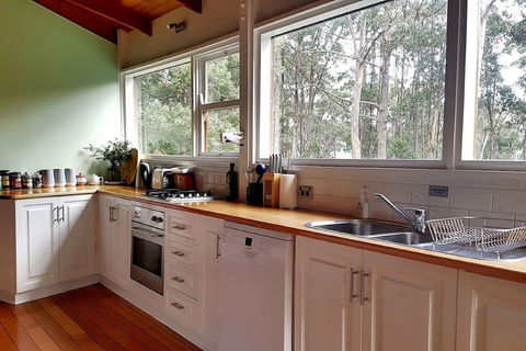 Eaglehawk Rainforest Retreat - Accommodation Perth 3