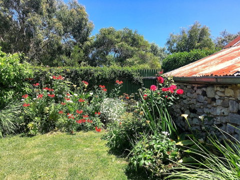 Cherry Plum Cottages - Accommodation Perth 5