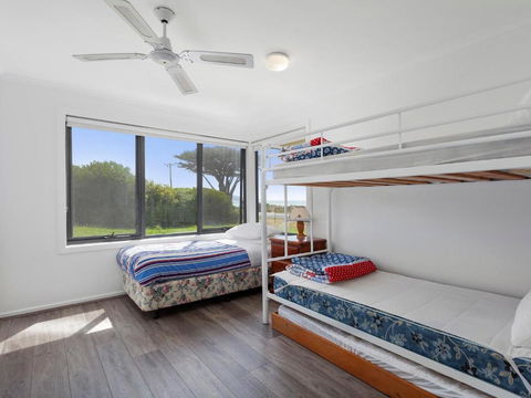 Blue Sea - Accommodation Perth 6