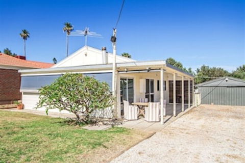 Boat House - Accommodation Perth 0