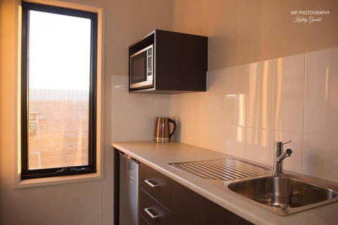Still Earth - Accommodation Perth 2