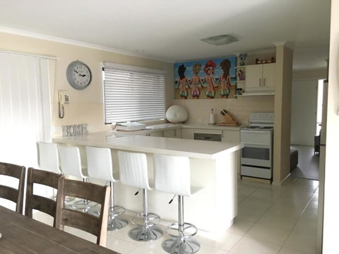 Beach House Getaway 2 - Accommodation Perth 1