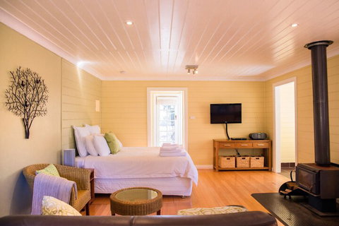 Avalon Private Spa Villa - Adults Only - Accommodation Perth 1