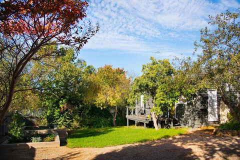 Main Retreat & Cottage - Perth Resorts 3