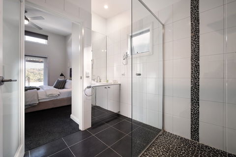 Oblique - Perth Resorts 3