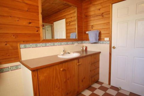 South Sussexs Blue Cottage - Accommodation Perth 2