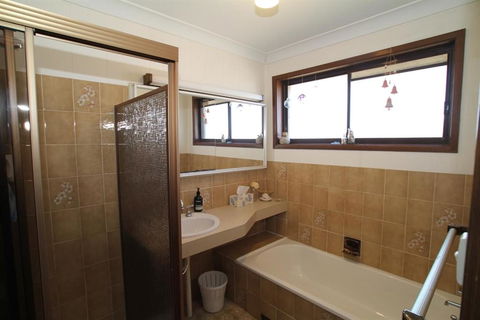 The Oasis On Jacobs Drive - Perth Resorts 6