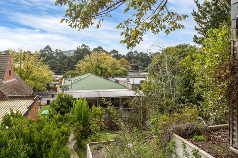 Paris On Maroondah - Accommodation Perth 1