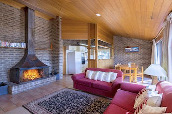 Bundilla 4- Townhouse With Free Wifi - Accommodation Perth 1