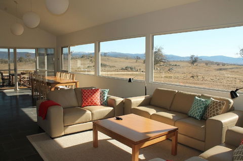 Manna Tree Farm -modern Home With Majestic Views In Stunning Countryside - Accommodation Perth 4