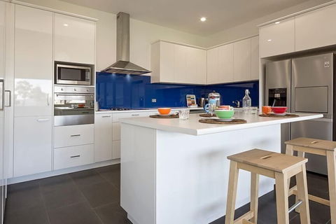 Manna Tree Farm -modern Home With Majestic Views In Stunning Countryside - Accommodation Perth 2