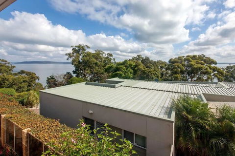 Moy At Nelson Bay, 2/30 Thurlow Avenue - Perth Resorts 1
