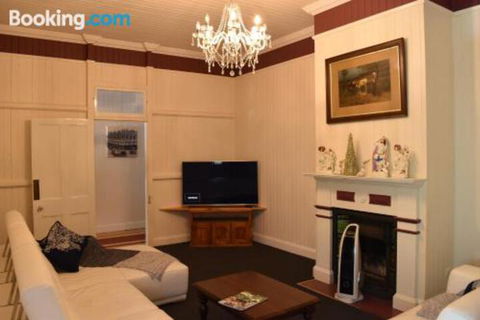 YesterYear On West - Accommodation Perth 3