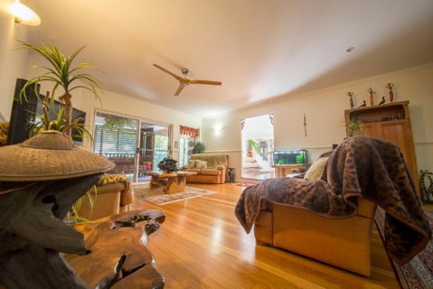 The Tree House. Treetop Living Near The Ocean Coolum Beach QLD Australia - Accommodation Perth 4