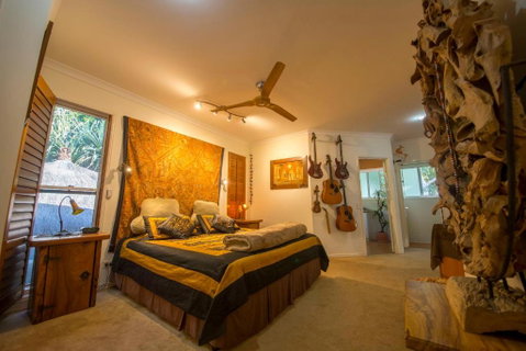 The Tree House. Treetop Living Near The Ocean Coolum Beach QLD Australia - Accommodation Perth 5