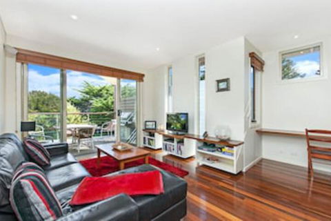 CASTWOOD VILLA No. 1 - Perth Resorts 0