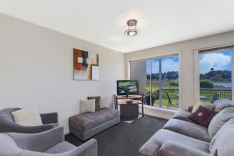 MOYNE VIEWS NO. 2 - Accommodation Perth 0