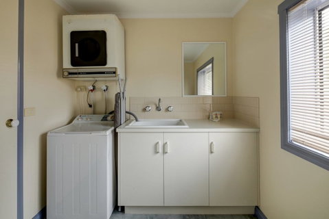 Beach Breeze Apartment - Accommodation Perth 5