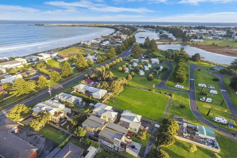 Beach Breeze Apartment - Accommodation Perth 1