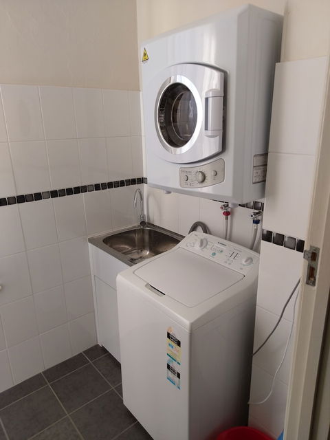 Ned's Studio Apartment - Accommodation Perth 6