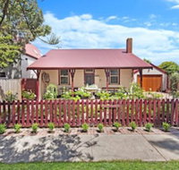 Railway Cottage - Accommodation Perth