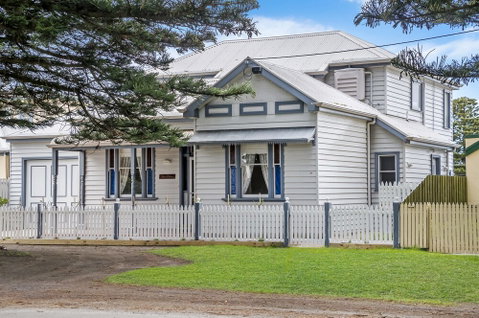 River Charm Cottage - Accommodation Perth 0