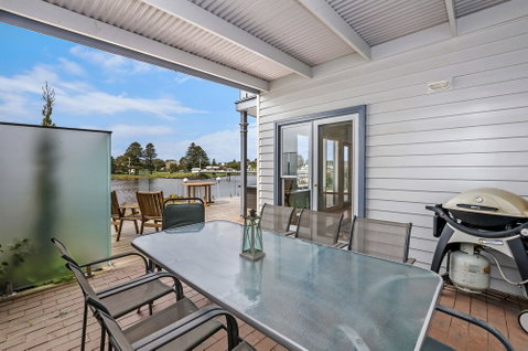 River Charm Cottage - Accommodation Perth 1