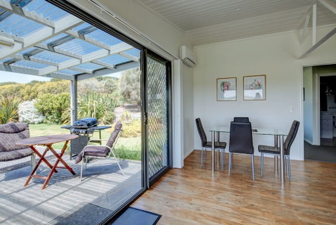Lagoons Bay Garden Pavillion 2 - Accommodation Perth 6