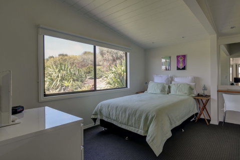 Lagoons Bay Garden Pavillion 2 - Accommodation Perth 3
