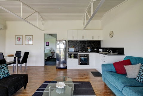 Lagoons Bay Garden Pavillion 2 - Accommodation Perth 5