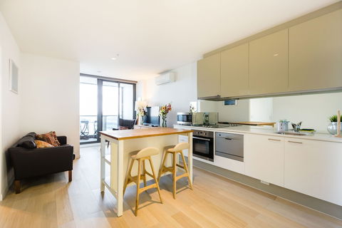 EVA, 1BDR Melbourne Apartment - Accommodation Perth 2