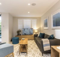 Executive 2 Storey Apartment with Pool - Accommodation Perth