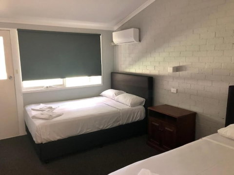 Bateau Bay Hotel - Accommodation Perth 1