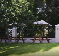 Bateau Bay Hotel - Accommodation Perth