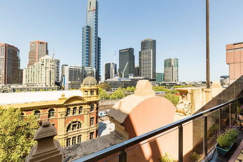 BELLE, 2BDR Melbourne Apartment - Accommodation Perth 1