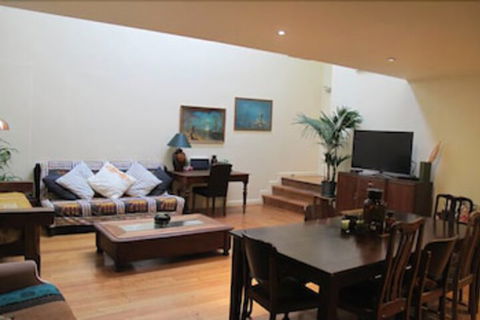 MONIKA, 1BDR Collingwood Apartment - Accommodation Perth 1
