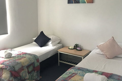 Tin Can Bay Budget Accommodation - Accommodation Perth 5
