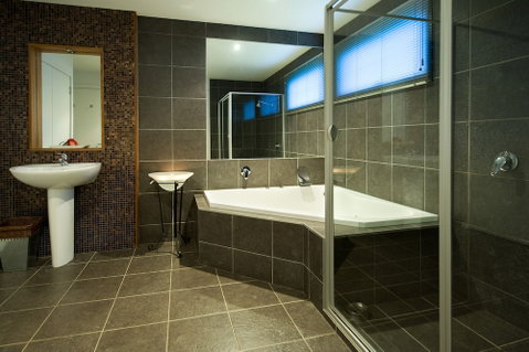 Alofi - Accommodation Perth 6