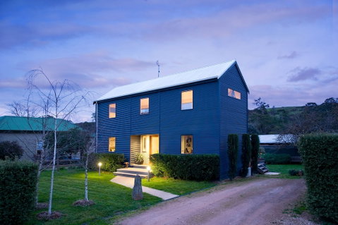 Alofi - Accommodation Perth 1