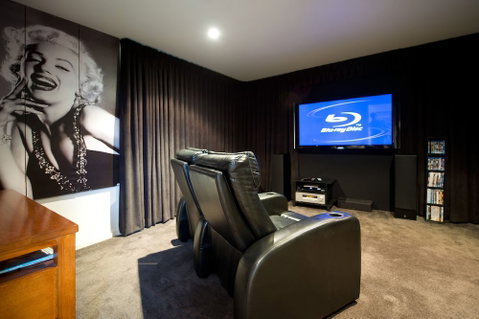 Alofi - Accommodation Perth 3