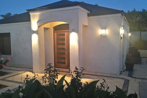 Lake Estate Stay - Accommodation Perth 1