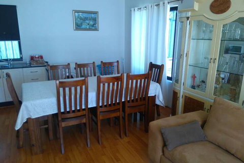 Lake Estate Stay - Accommodation Perth 2
