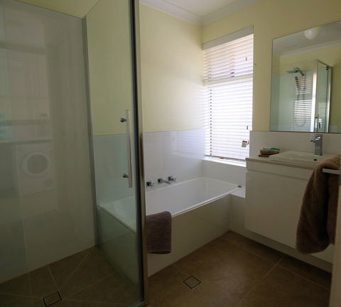 Mindarie Villa - Perth Resorts 3