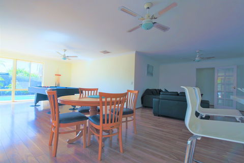 Mindarie Villa - Perth Resorts 4