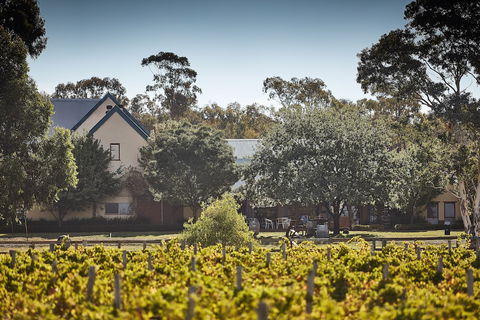 Balgownie Estate Winery Retreat & Restaurant - Accommodation Perth 3