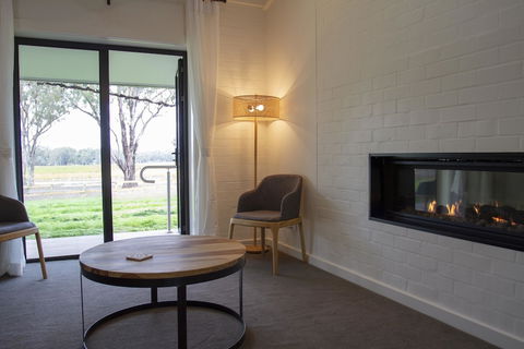 Balgownie Estate Winery Retreat & Restaurant - Accommodation Perth 1